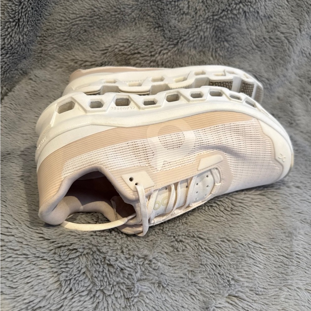 On Cloudmonster Void - image 6